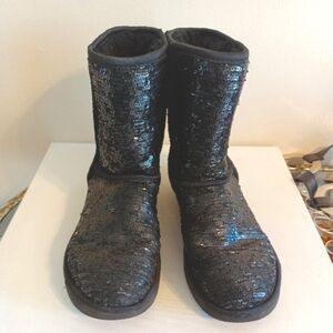 UGG size 7 black sequin boots S/N 3161